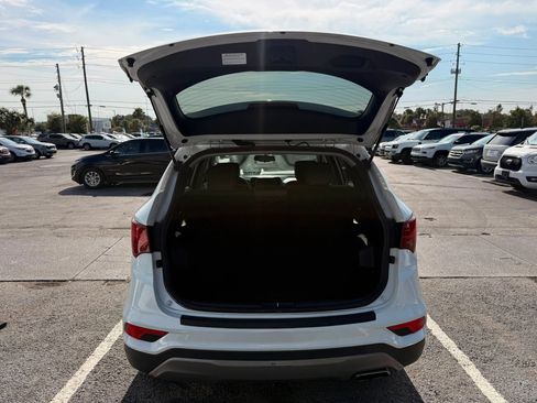 Used 2018 Hyundai Santa Fe Sport w/ 2.4L Value Package 02 FWD image 5