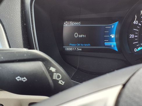 Used 2018 Ford Fusion SE w/ Fusion SE Technology Package image 15