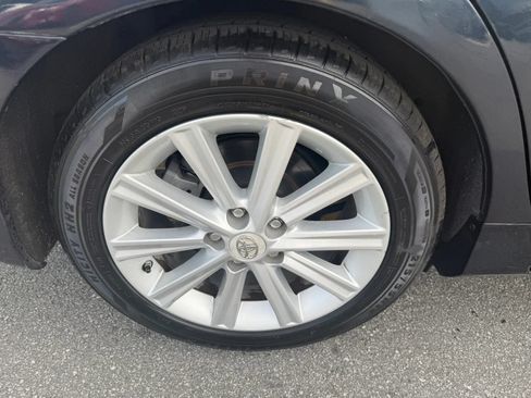 Used 2012 Toyota Camry XLE FWD image 11