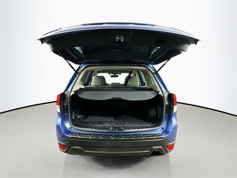 Used 2019 Subaru Forester Premium image 32