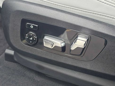 Used 2026 BMW X5 xDrive40i w/ Executive Package AWD/4WD image 24
