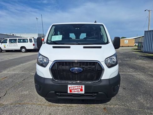 Used 2024 Ford Transit 250 Low Roof w/ Exterior Upgrade Package RWD image 9