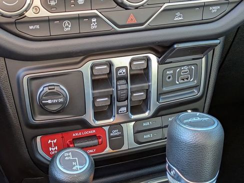New 2026 Jeep Gladiator Mojave AWD/4WD image 18