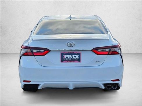 Used 2023 Toyota Camry SE FWD image 7