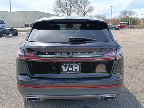 Used 2022 Lincoln Nautilus AWD image 25