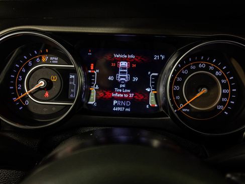 Used 2021 Jeep Wrangler Willys w/ LED Headlamp & Fog Lamp Group image 75