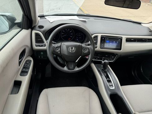 Used 2018 Honda HR-V EX image 12