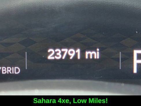 Used 2022 Jeep Wrangler Unlimited Sahara w/ Safety Group AWD/4WD image 33