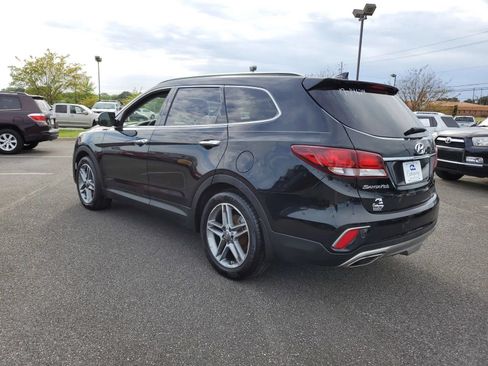 Used 2017 Hyundai Santa Fe FWD image 6