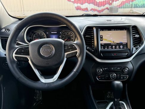 Used 2014 Jeep Cherokee Limited w/ Luxury Group FWD image 9