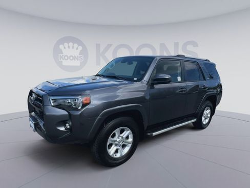 Used 2023 Toyota 4Runner SR5 image 5