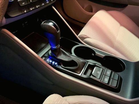 Used 2019 Hyundai Tucson SEL image 16