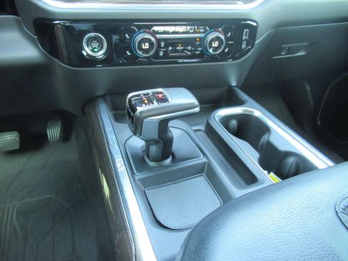 Used 2022 Chevrolet Silverado 1500 RST w/ Z71 Off-Road Package AWD/4WD image 25
