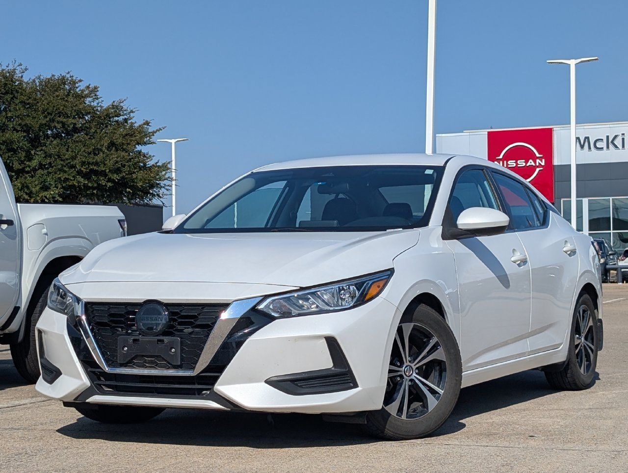Used 2021 Nissan Sentra SV FWD image 2