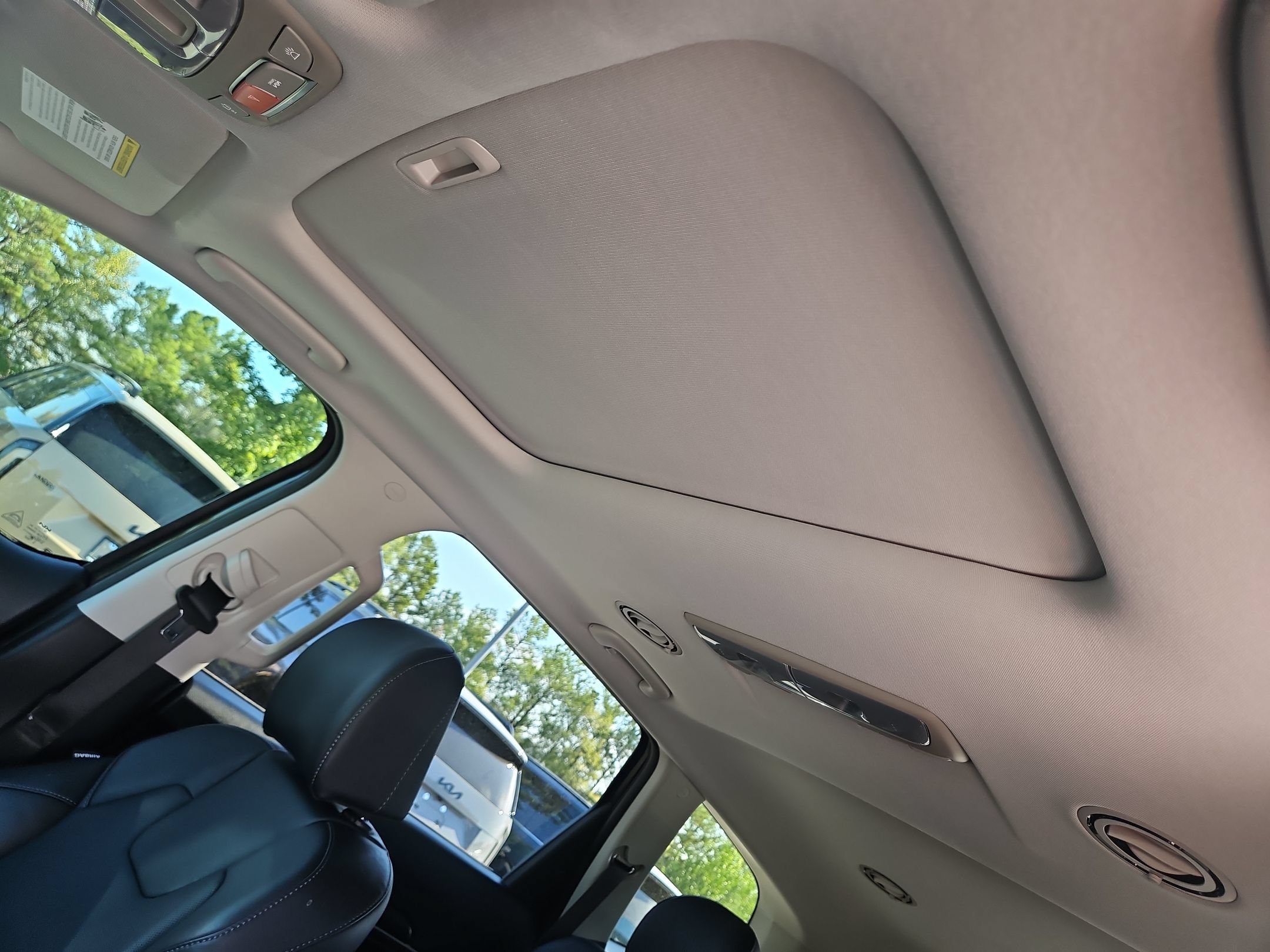 Used 2025 Kia Telluride S FWD image 24