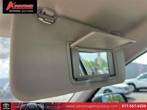 Used 2022 Honda HR-V LX image 37