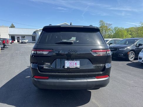 Used 2023 Jeep Grand Cherokee L Limited w/ Black Appearance Package AWD/4WD image 6