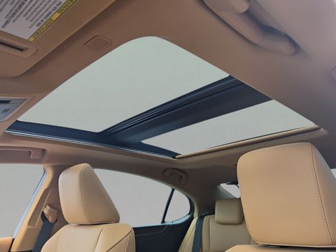 Used 2023 Lexus ES 350 w/ Premium Package FWD image 31