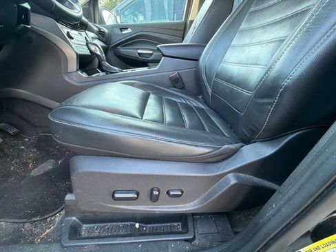 Used 2018 Ford Escape SEL AWD/4WD image 9