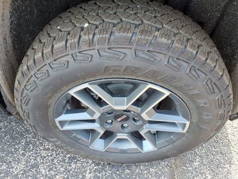 New 2026 GMC Terrain AT4 w/ Convenience Package III image 13