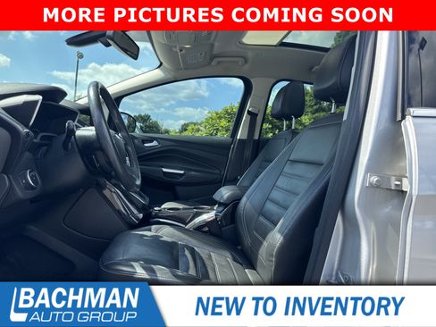 Used 2017 Ford C-MAX Titanium w/ Equipment Group 301A FWD image 11