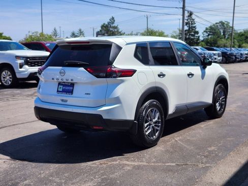 Used 2025 Nissan Rogue S AWD/4WD image 5