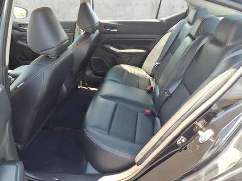 Used 2022 Nissan Altima 2.5 SR FWD image 7