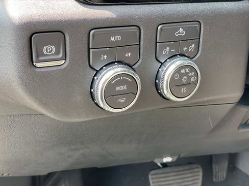 New 2026 GMC Sierra 1500 Elevation image 19