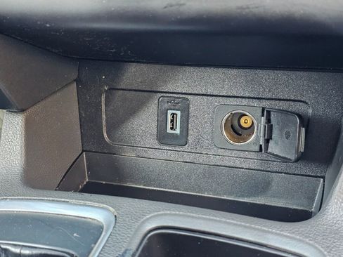 Used 2017 Ford Escape SE FWD image 33