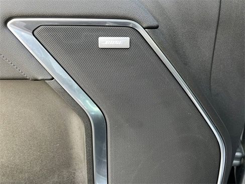 Used 2025 GMC Sierra 3500 SLT w/ SLT Premium Package image 20