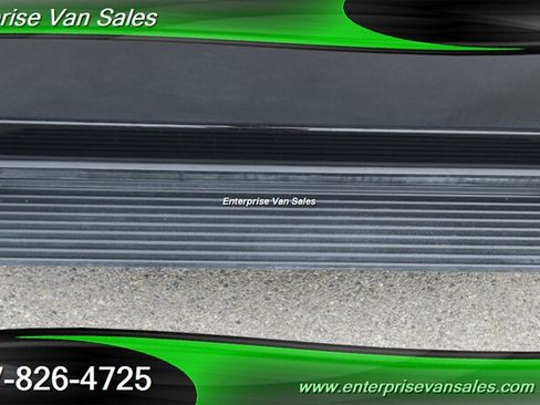 Used 2023 Ford Transit 350 XLT RWD image 11