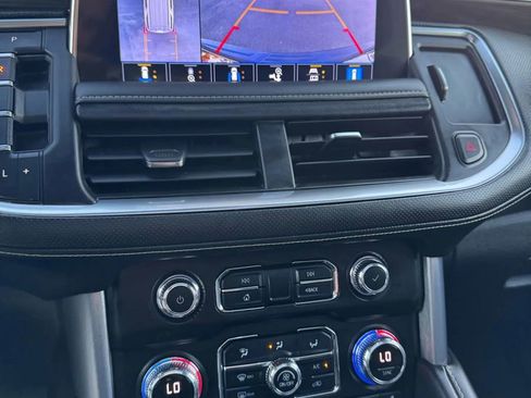 Used 2021 GMC Yukon SLT w/ Rear Media and Nav Package image 16