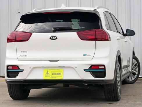 Used 2020 Kia Niro EX Premium w/ Cold Weather Package image 4
