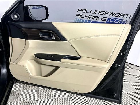 Used 2016 Honda Accord EX-L image 17