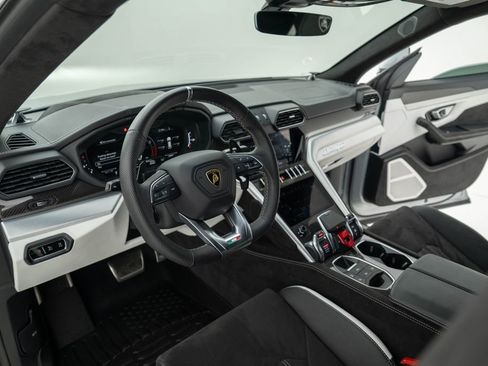 Used 2024 Lamborghini Urus S AWD/4WD image 15