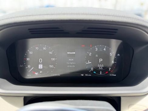 Used 2025 Land Rover Discovery Dynamic SE AWD/4WD image 18