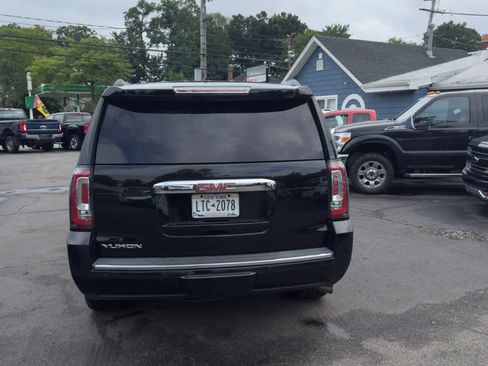 Used 2017 GMC Yukon Denali w/ Open Road Package AWD/4WD image 3
