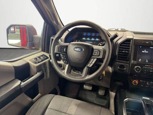Used 2017 Ford F150 XL w/ Equipment Group 101A Mid RWD image 16