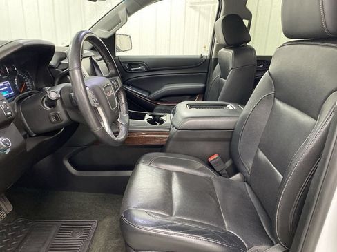 Used 2017 GMC Yukon SLT AWD/4WD image 11