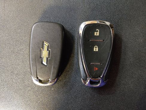 Used 2023 Chevrolet Equinox LS w/ LS Convenience Package FWD image 32