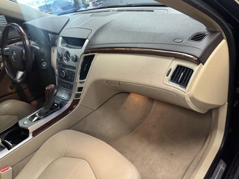 Used 2011 Cadillac CTS Luxury RWD image 11