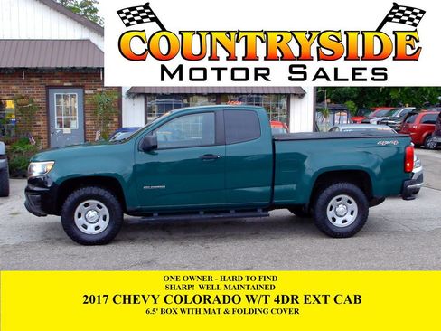 Used 2017 Chevrolet Colorado W/T w/ WT Convenience Package AWD/4WD image 1