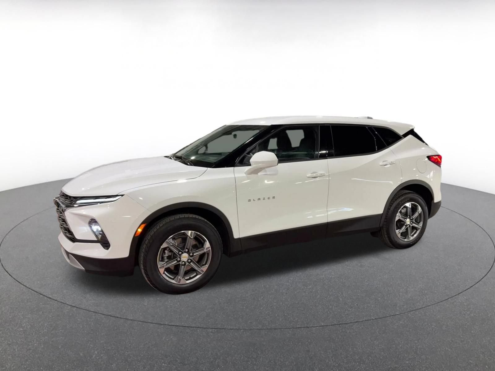 Used 2026 Chevrolet Blazer LT AWD/4WD image 7