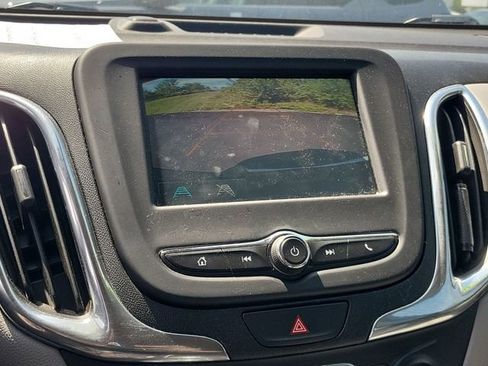 Used 2018 Chevrolet Equinox LS FWD image 23