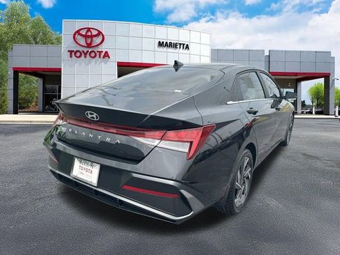 Used 2024 Hyundai Elantra SEL w/ Convenience Package image 28