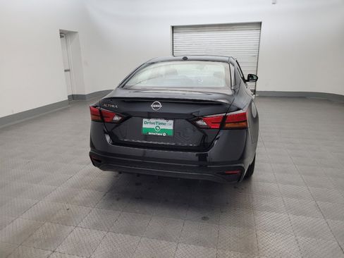 Used 2025 Nissan Altima 2.5 SV FWD image 7
