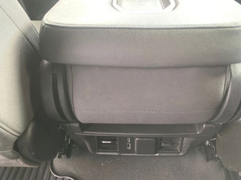 Used 2025 Chevrolet Silverado 1500 LT image 28