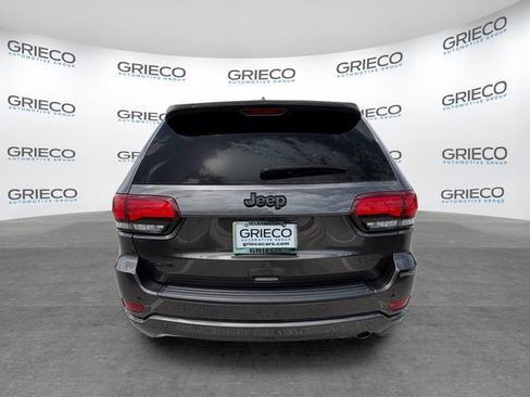 Used 2021 Jeep Grand Cherokee Laredo X AWD/4WD image 12