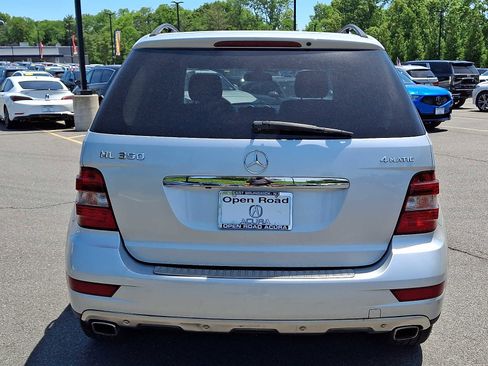 Used 2009 Mercedes-Benz ML 350 4MATIC image 5
