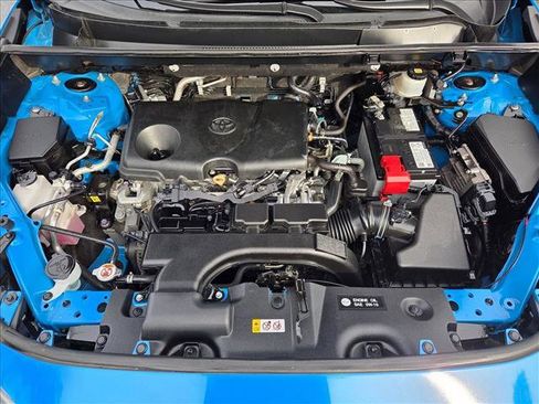 Used 2021 Toyota RAV4 XLE image 22